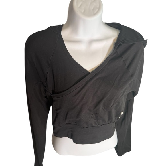 The North Face Women’s XS Black FlashDry Wrap Hoodie Long Sleeve Thumbholes - Picture 2 of 10